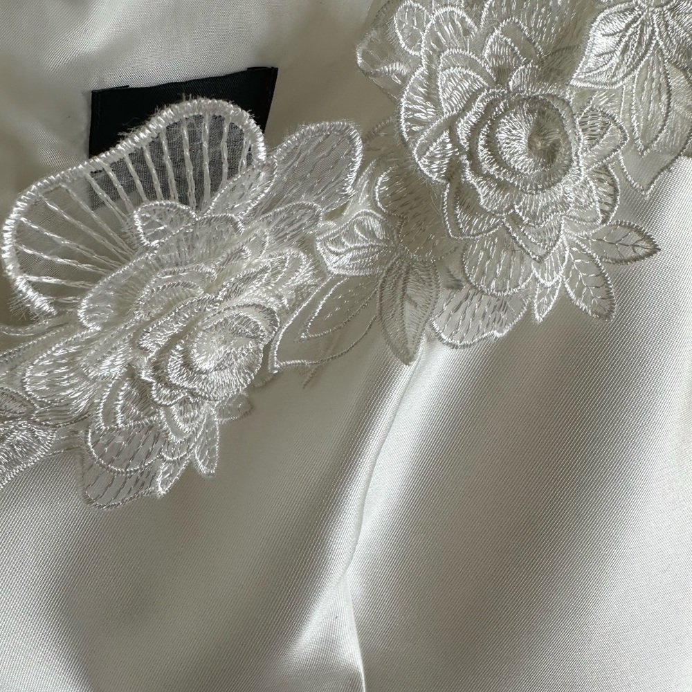 Adrianna Papell White Mikado with floral accents Detail Dress - Picture 7 of 7
